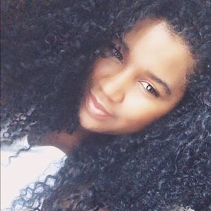 Meet your Posher, Camilla